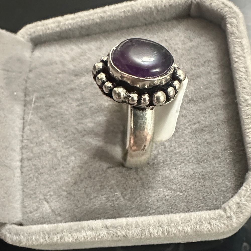 Sterling Silver Amethyst Oval Cocktail Ring - Purple Size 7.5 - Picture 2 of 5